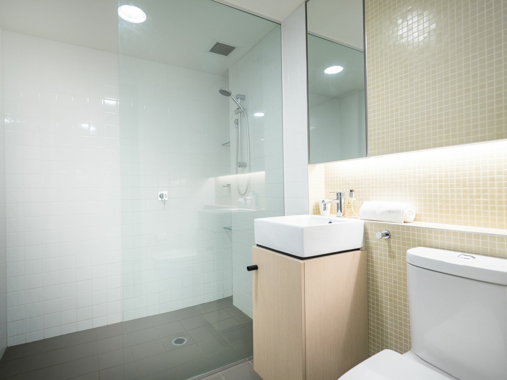 Littlestay Sturt - 2 Bedroom Aptm メルボルン エクステリア 写真